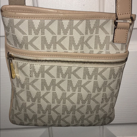 Michael Kors Crossbody - Picture 2 of 5
